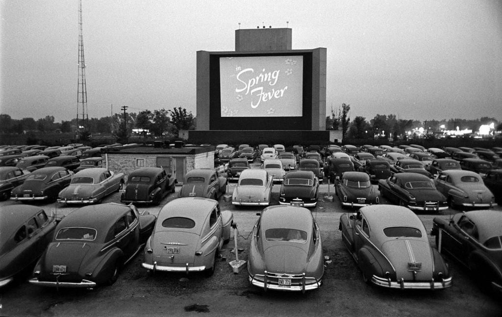 GL2027 Drive-In Movie Threater sound